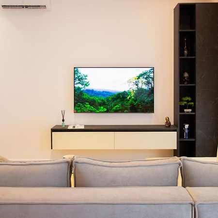 Bed and Breakfast Luxury Rooftop 23 Tirana Exteriér fotografie