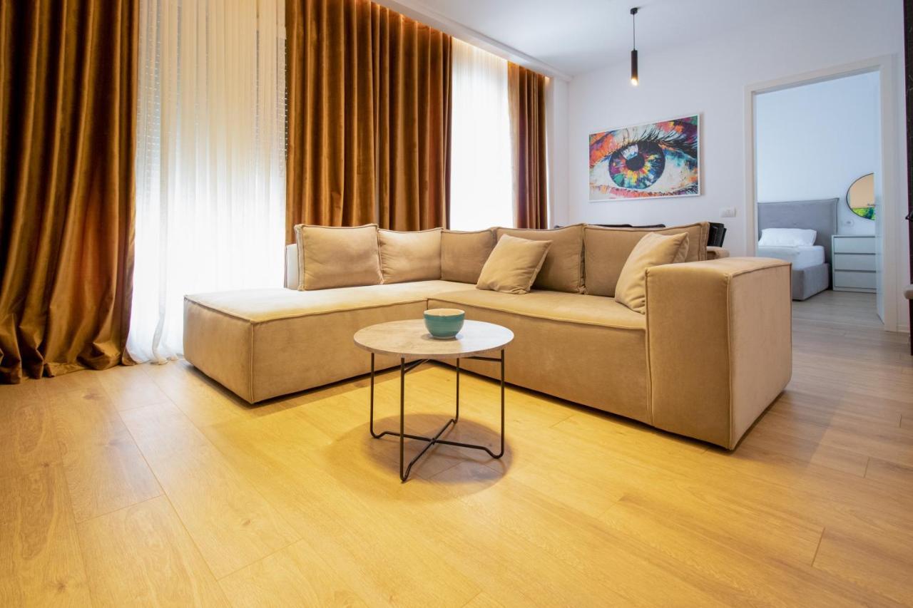 Bed and Breakfast Luxury Rooftop 23 Tirana Exteriér fotografie